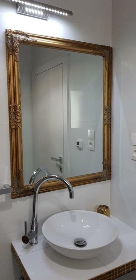 Perla Hvar Aparthotel อิวานโดลัซ ภายนอก รูปภาพ